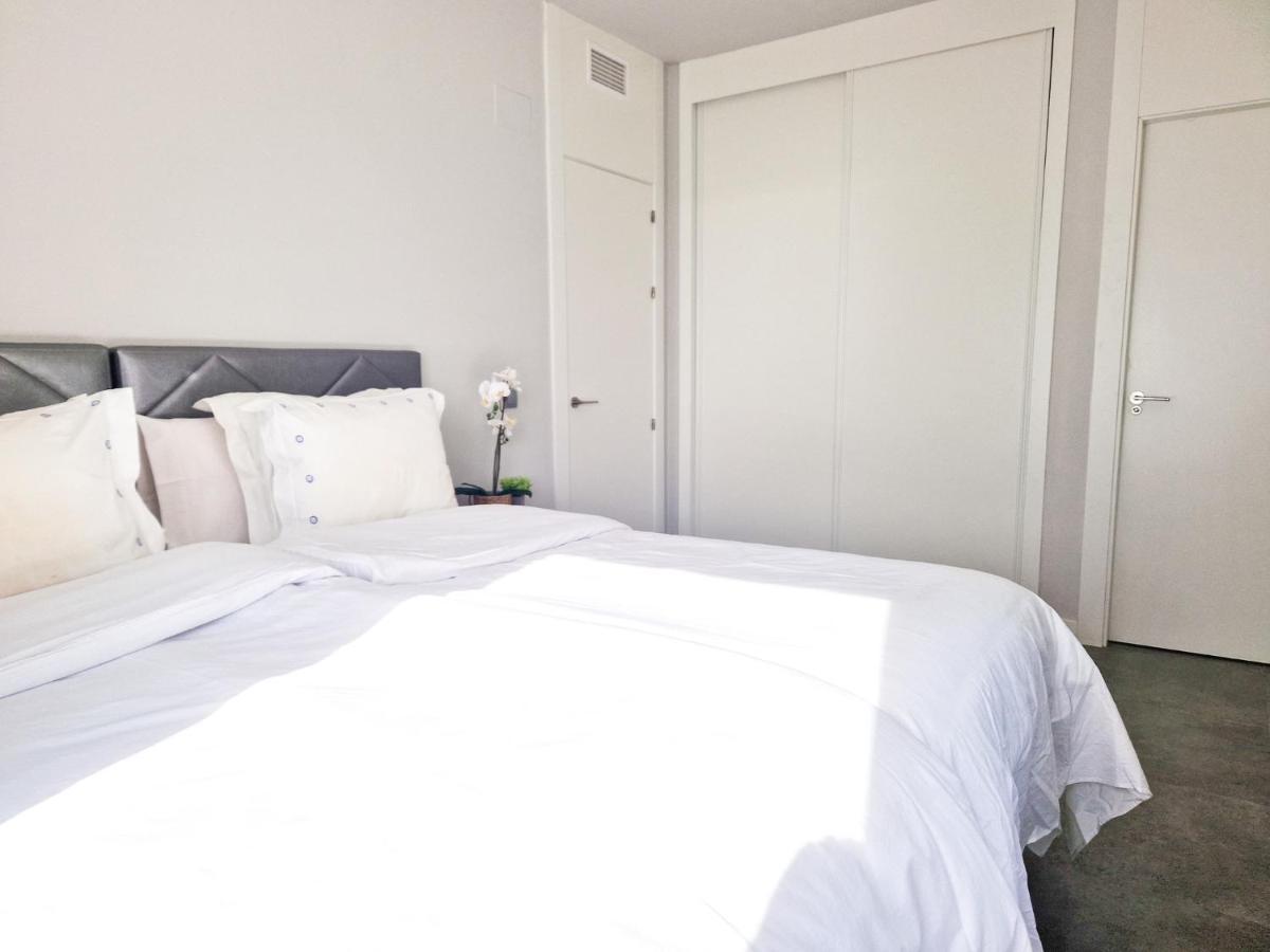 Luxury 2 Bedrooms Apt With Seaview Blue Suite 4104 Manilva Exterior photo